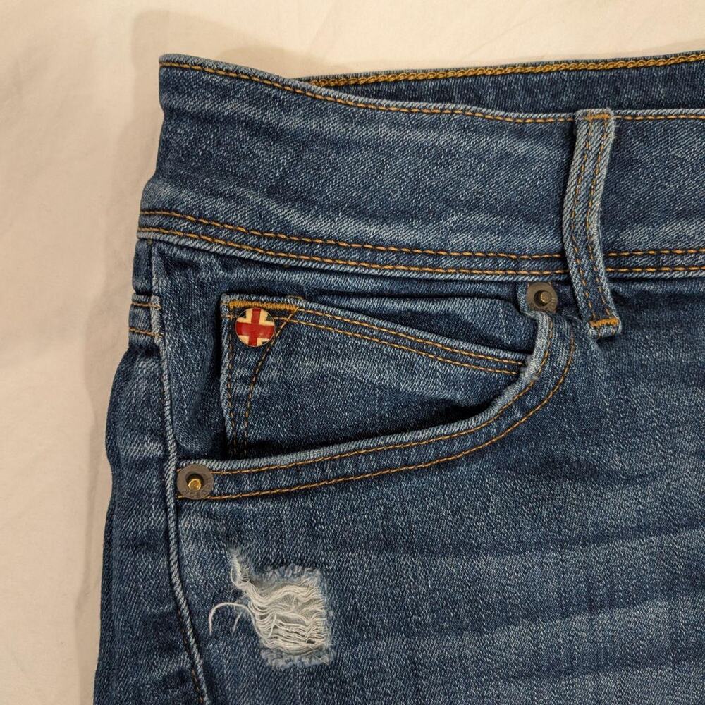 Hudson dark wash cutoff denim shorts, size 28 - Picture 2 of 8
